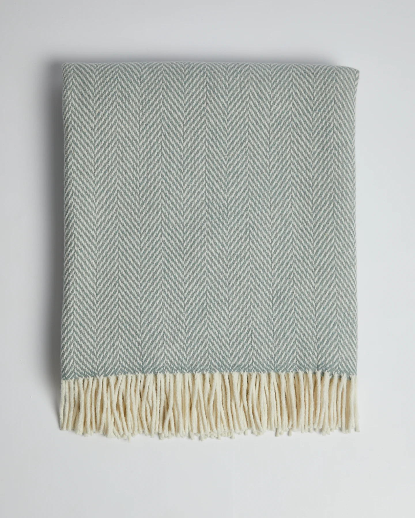 Foxford Achill Cashmere and Lambswool Throw - Image 3