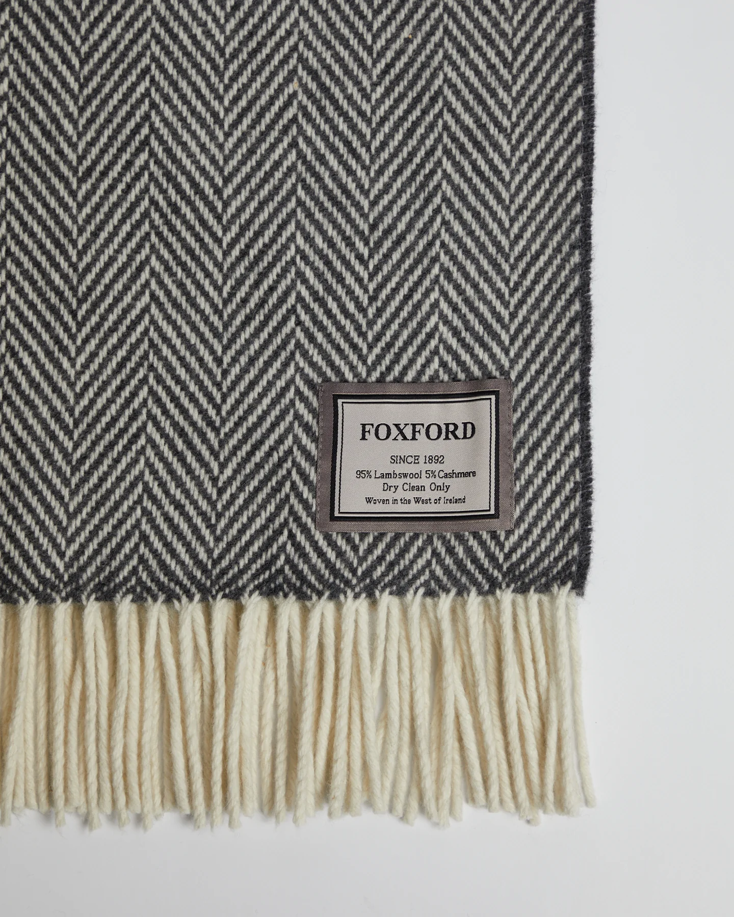 Foxford Belleek Extra-Large Cashmere & Wool Throw - Image 3