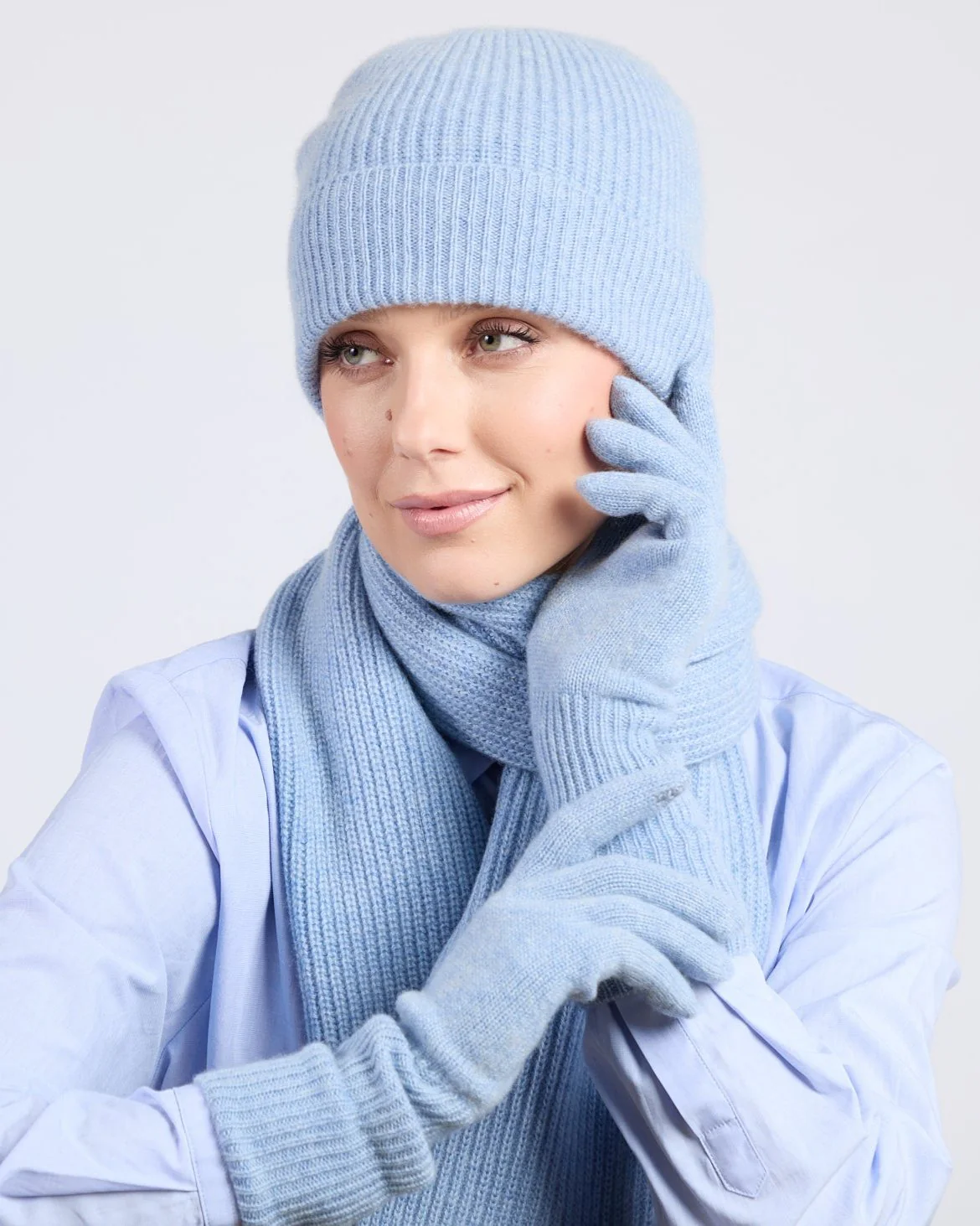 Foxford Blue Ribbed Cashmere Beanie - Image 2