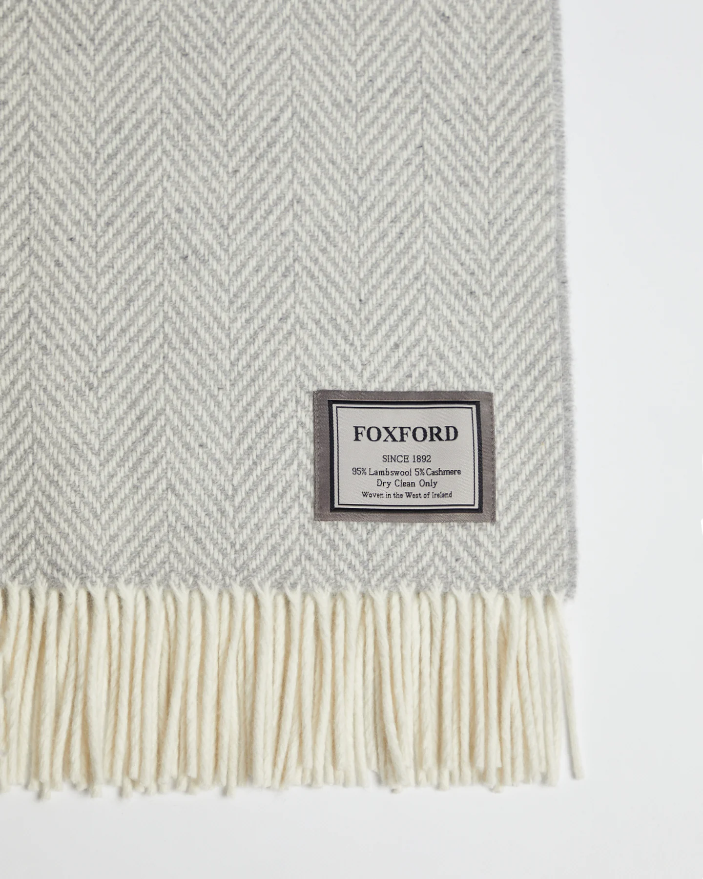 Foxford Clare Island Cashmere and Lambswool Throw - Image 4