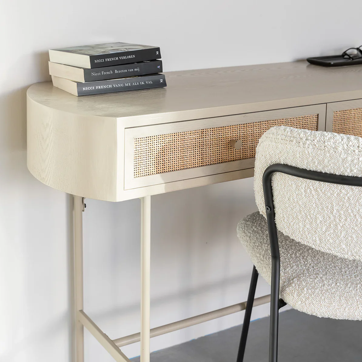 Foxford Emily Two Door Console - Image 6