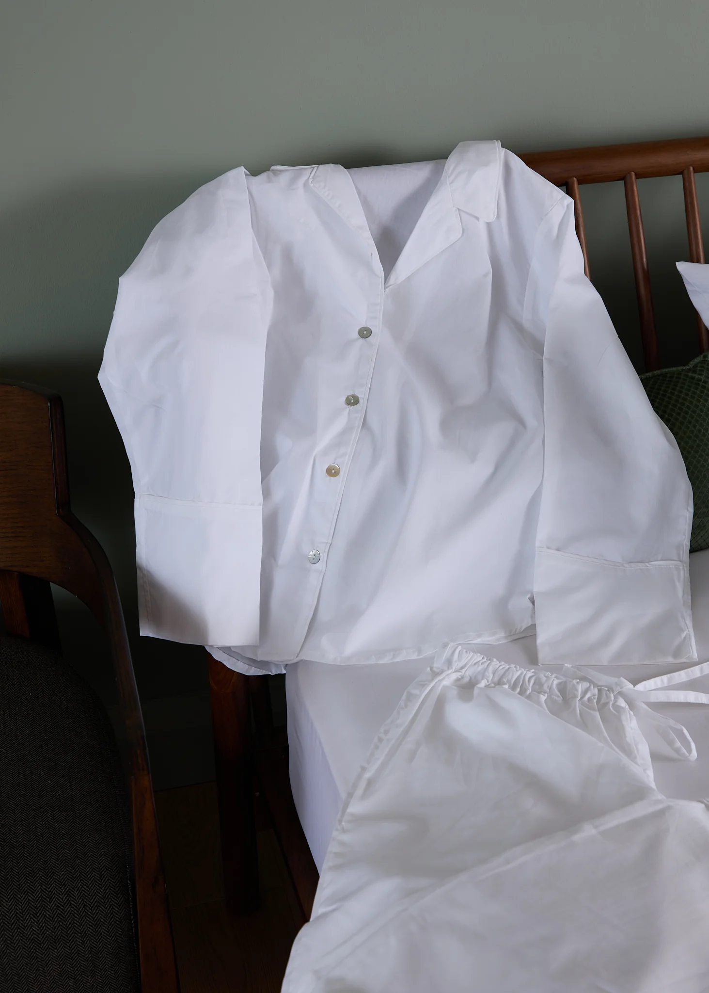 Foxford Evelyn White Cotton Pyjamas - Image 3