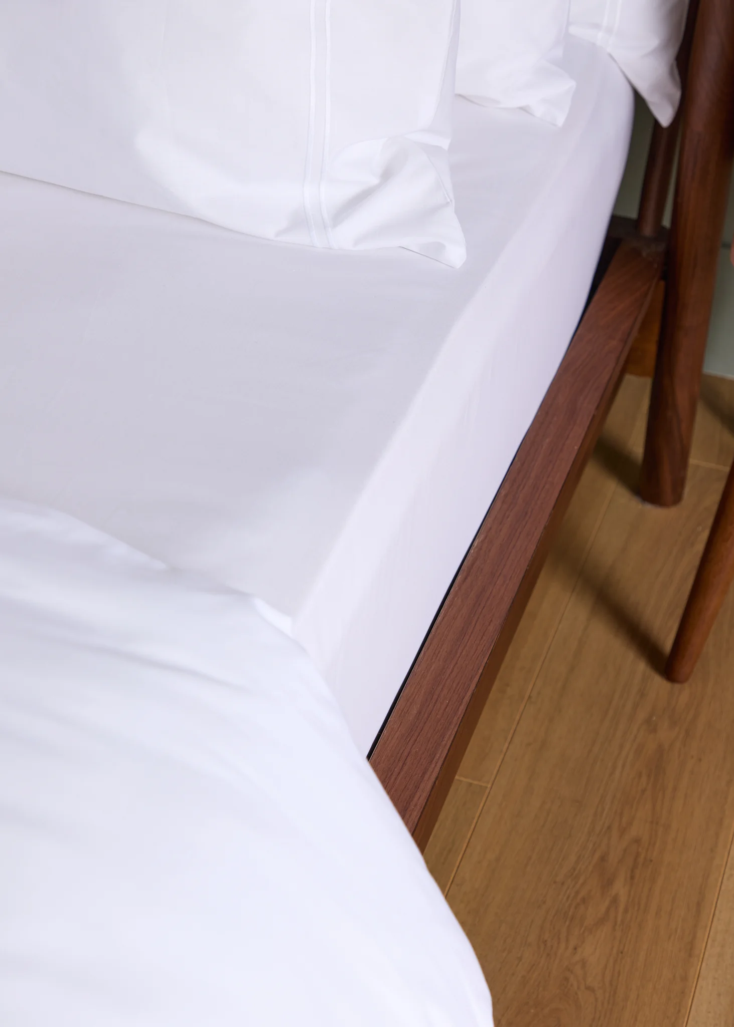 Foxford Evelyn White Fitted Sheet