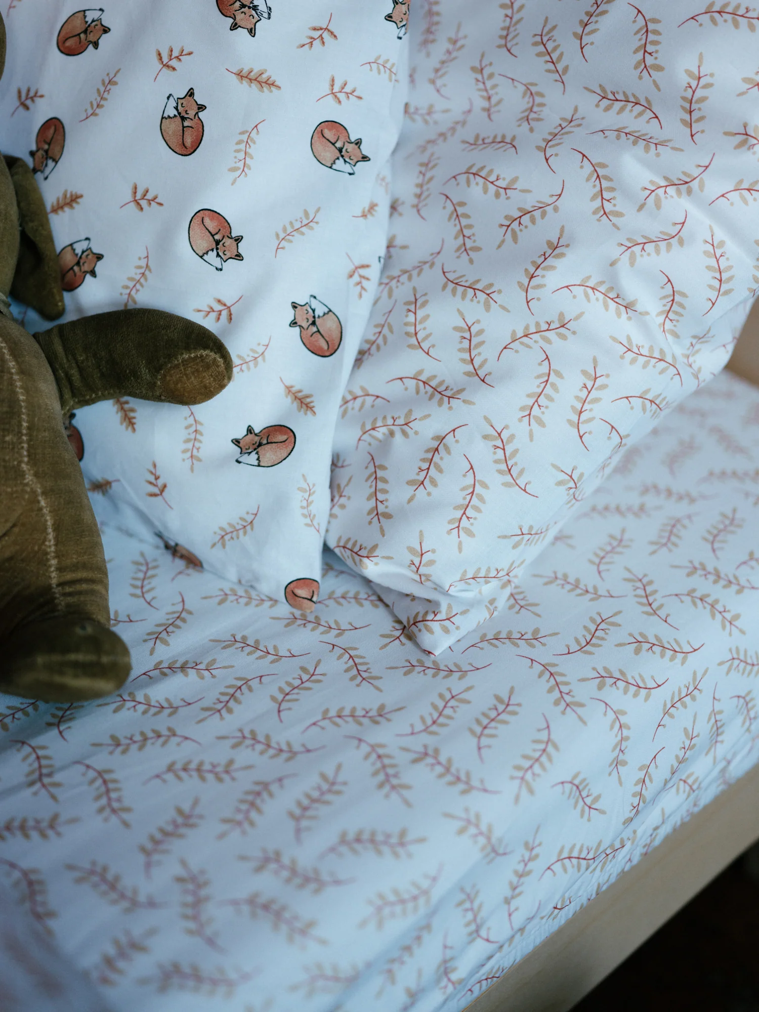 Foxford Fauna Fitted Sheet - Image 4