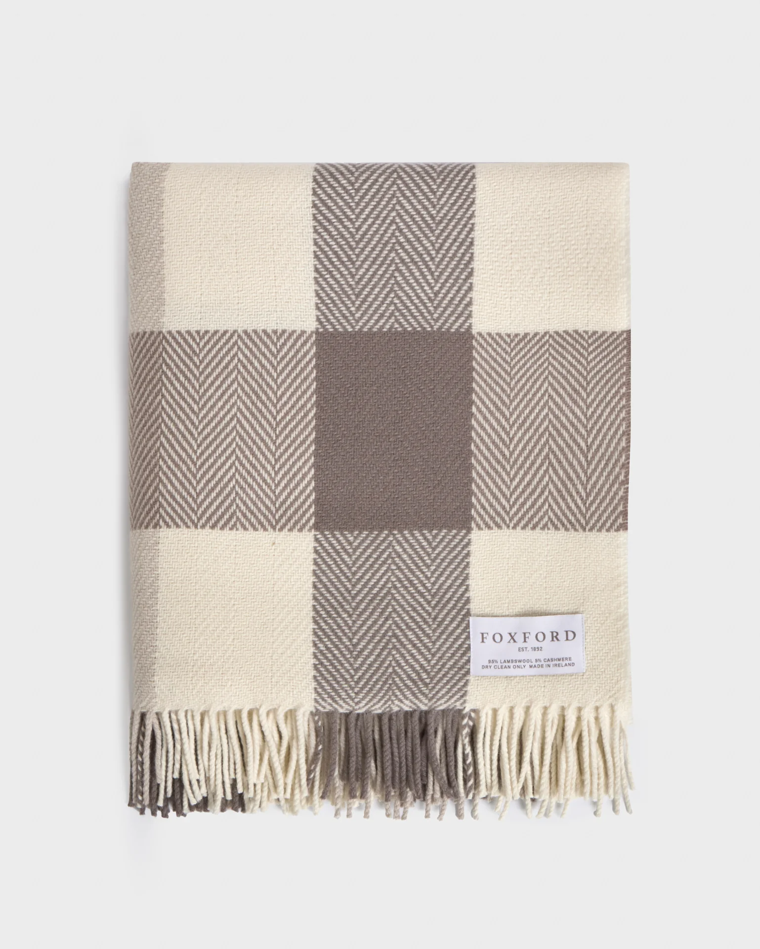Foxford Finn Cashmere and Lambswool Throw - Image 3