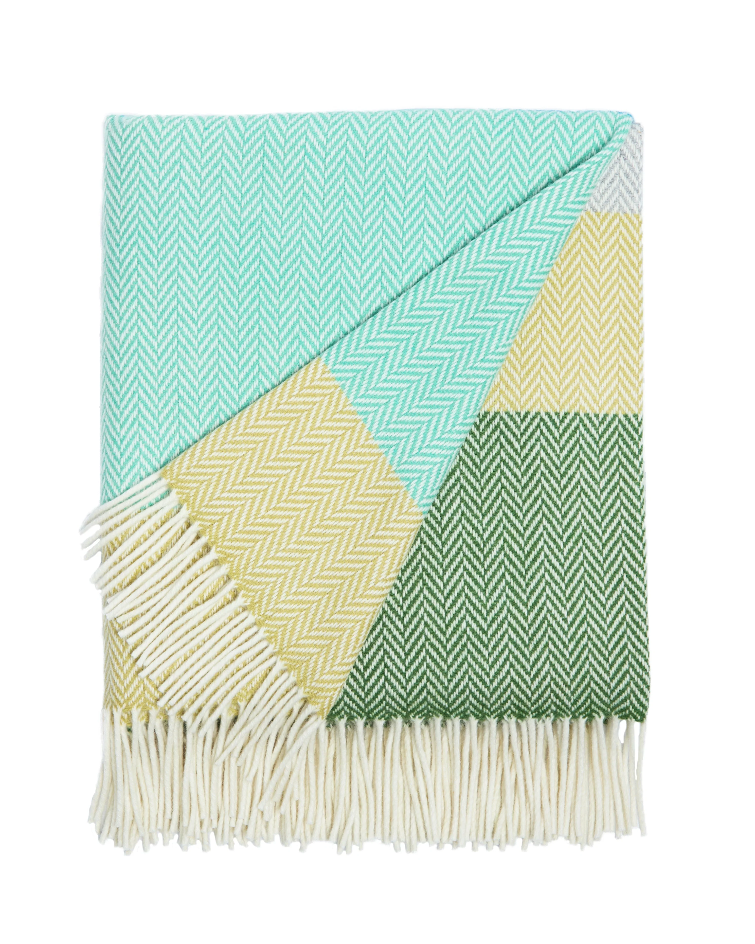 Foxford Garavogue Cashmere and Lambswool Throw - Image 3