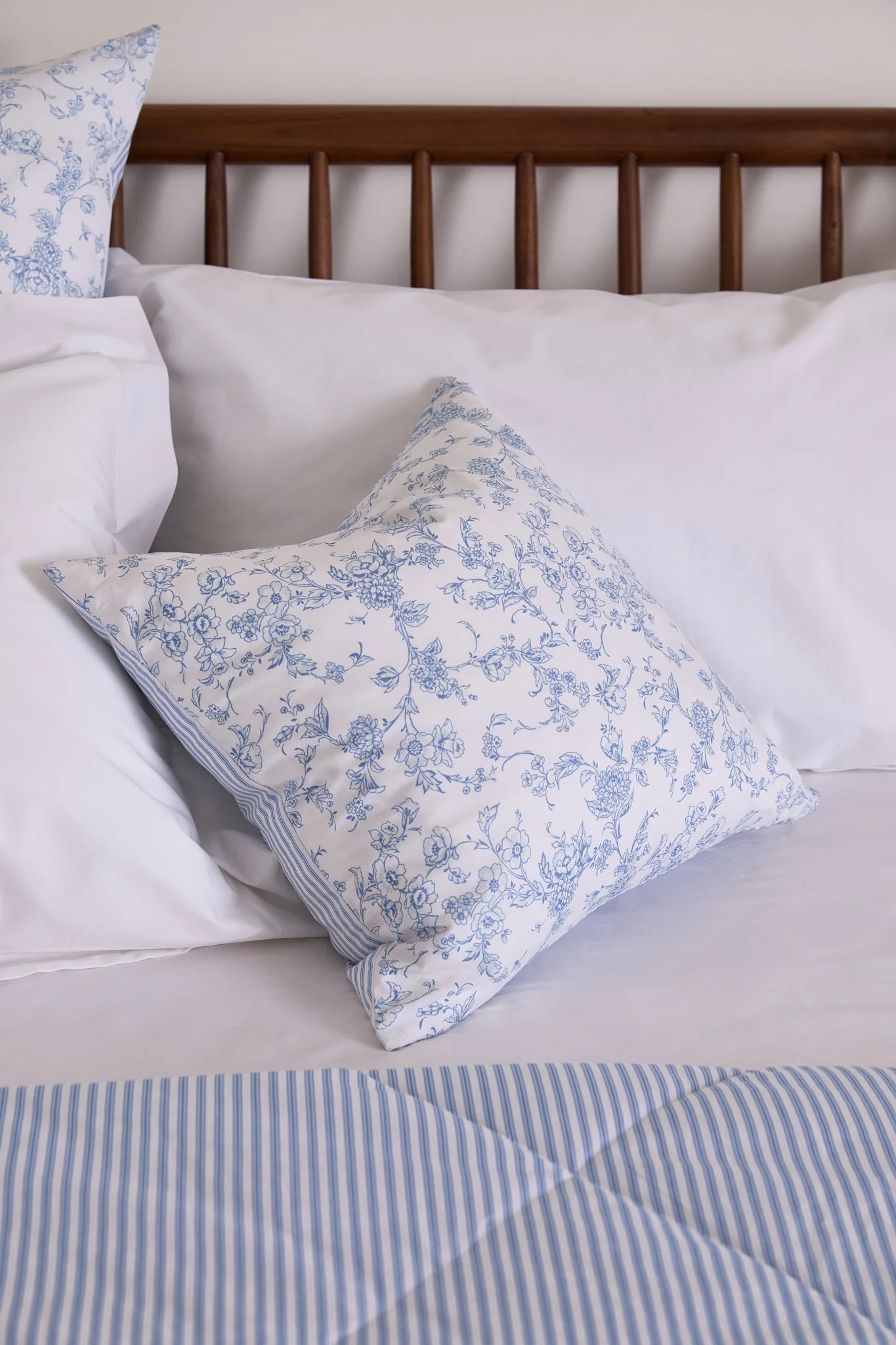 Foxford Garden Bouquet Cushion Small - Image 3