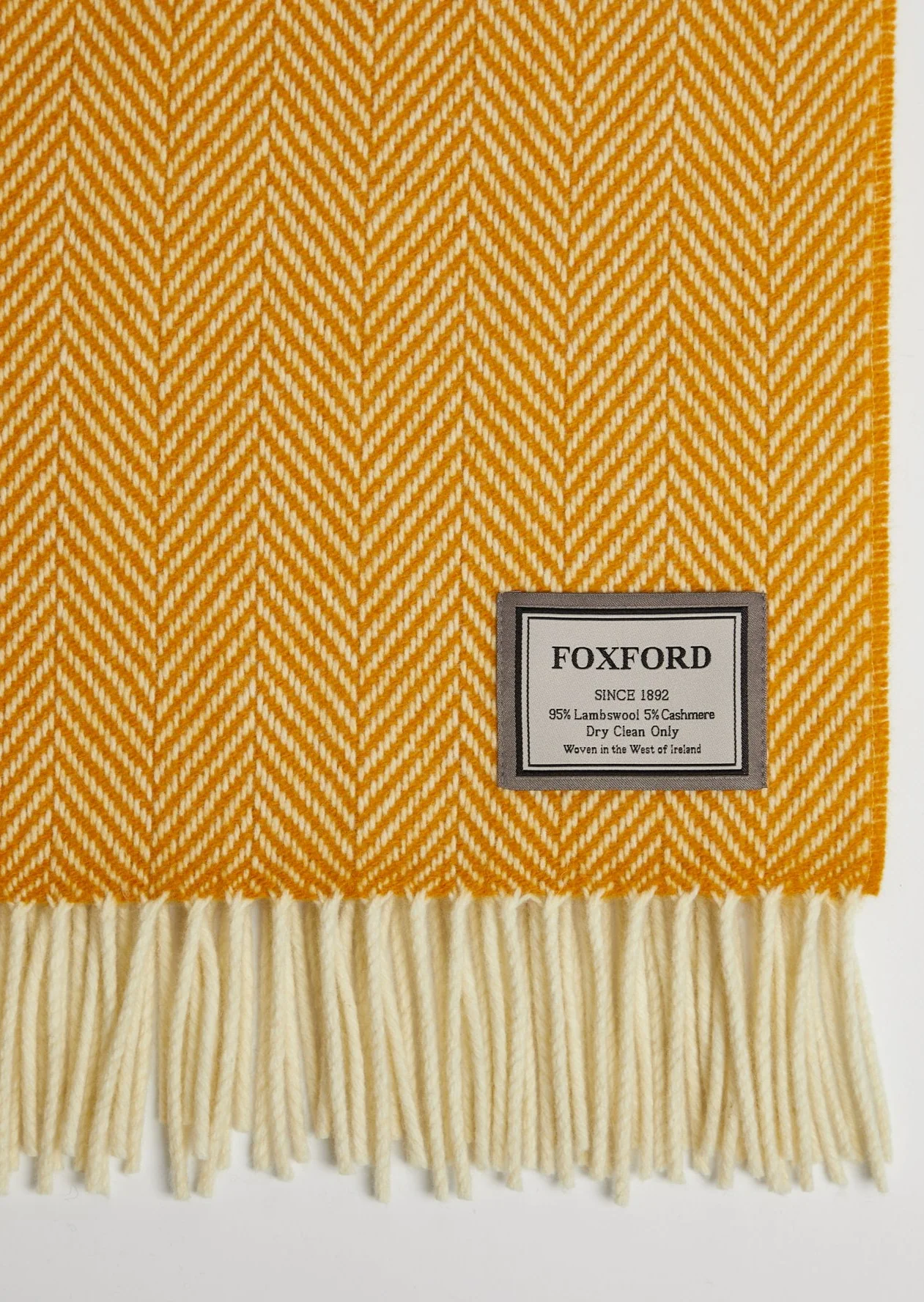 Foxford Innisfree Cashmere and Lambswool Throw - Image 4
