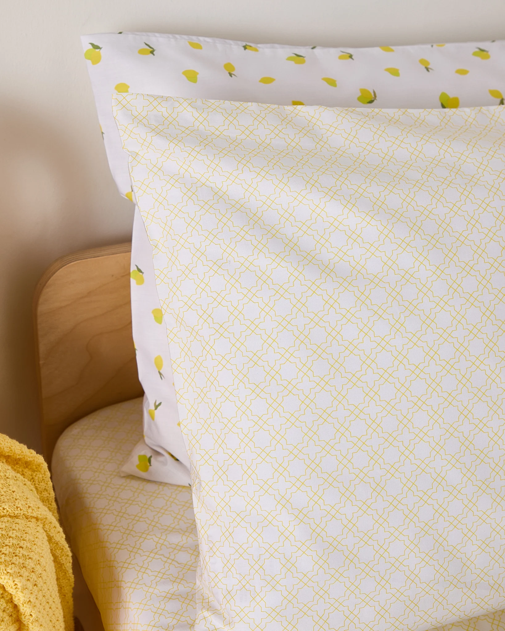 Foxford Lemon Trellis Toddler Pillowcase - Image 4