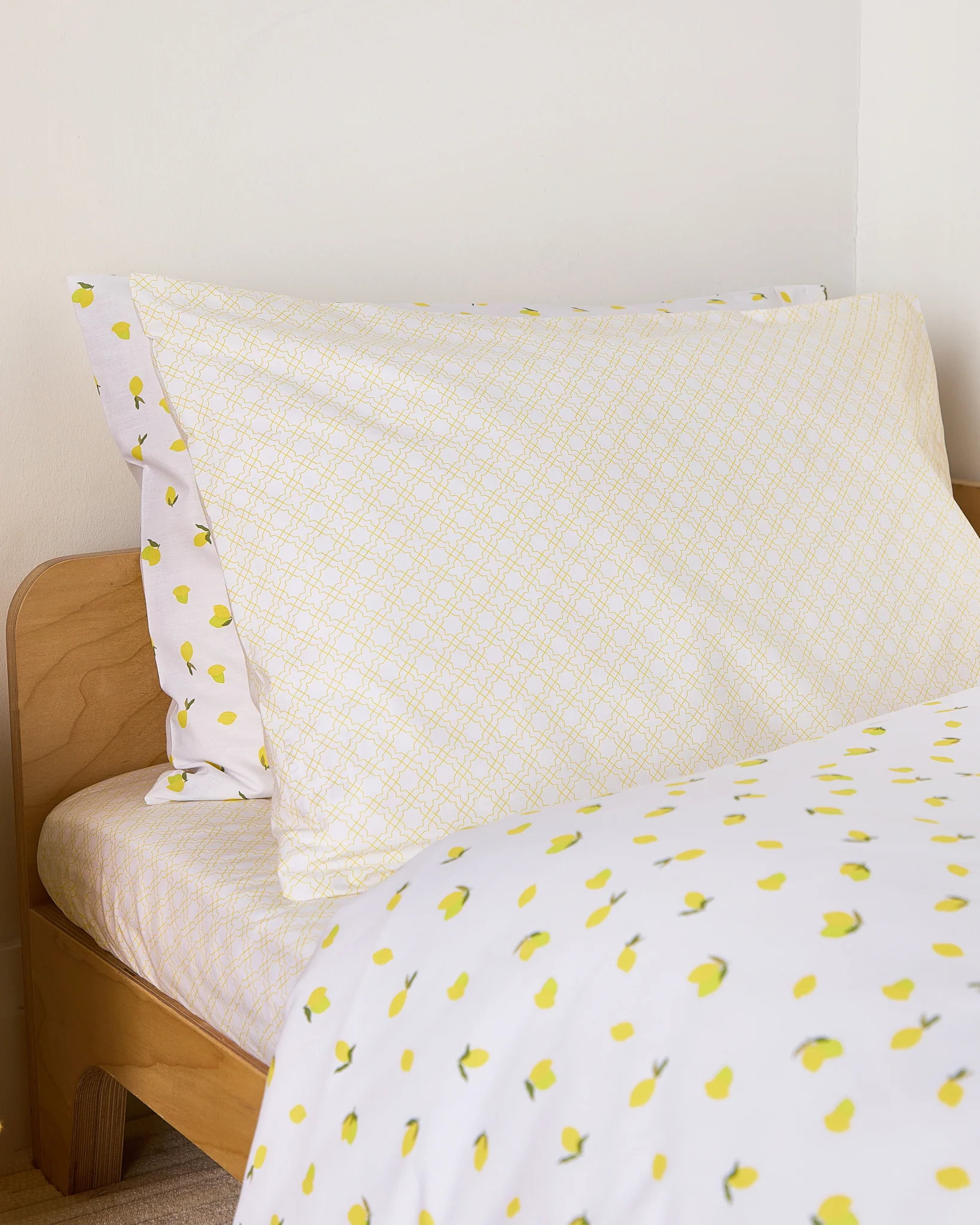 Foxford Lemon Trellis Toddler Pillowcase - Image 8