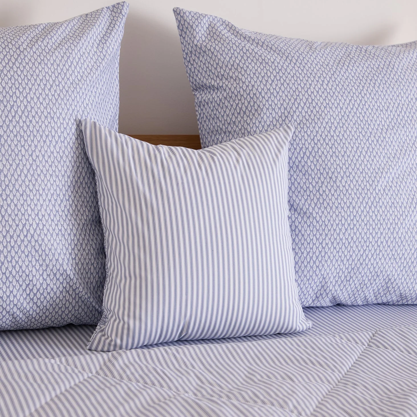 Foxford Nancy Cushion - Image 2