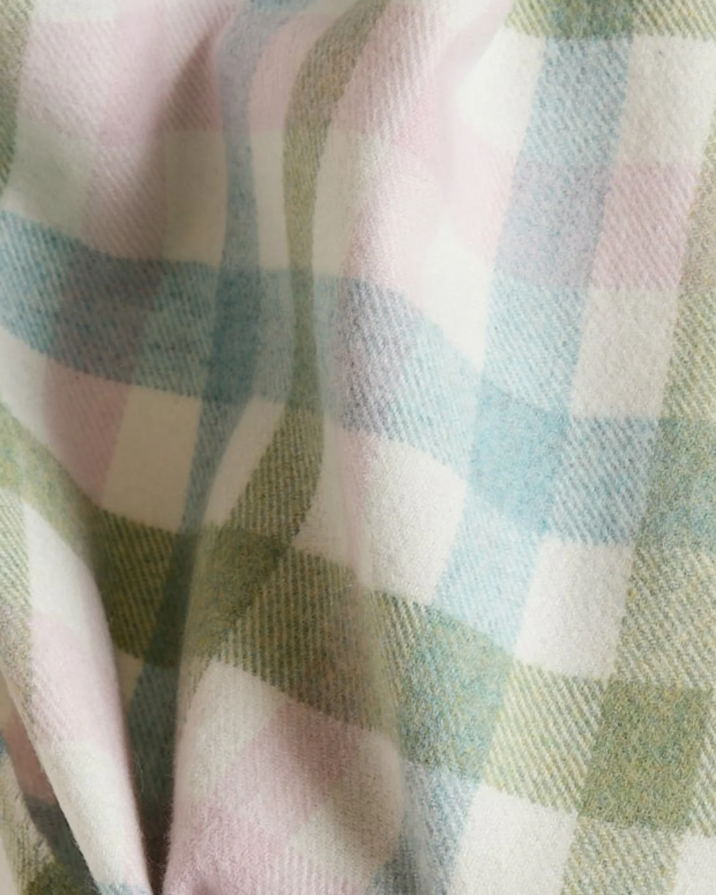 Foxford Pastel Check Lambswool Baby Blanket - Image 4