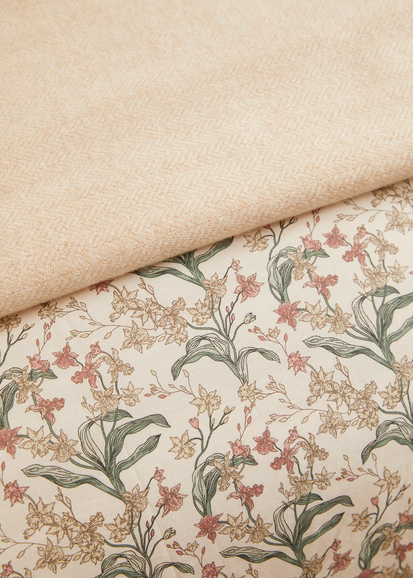 Foxford Romantic Blossom Duvet Set - Image 4