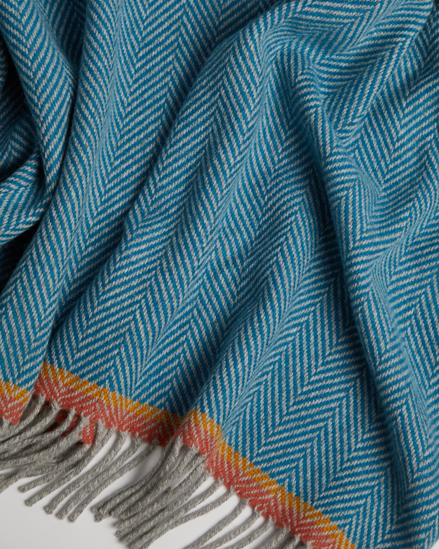 Foxford Slaney Cashmere and Lambswool Throw - Image 2