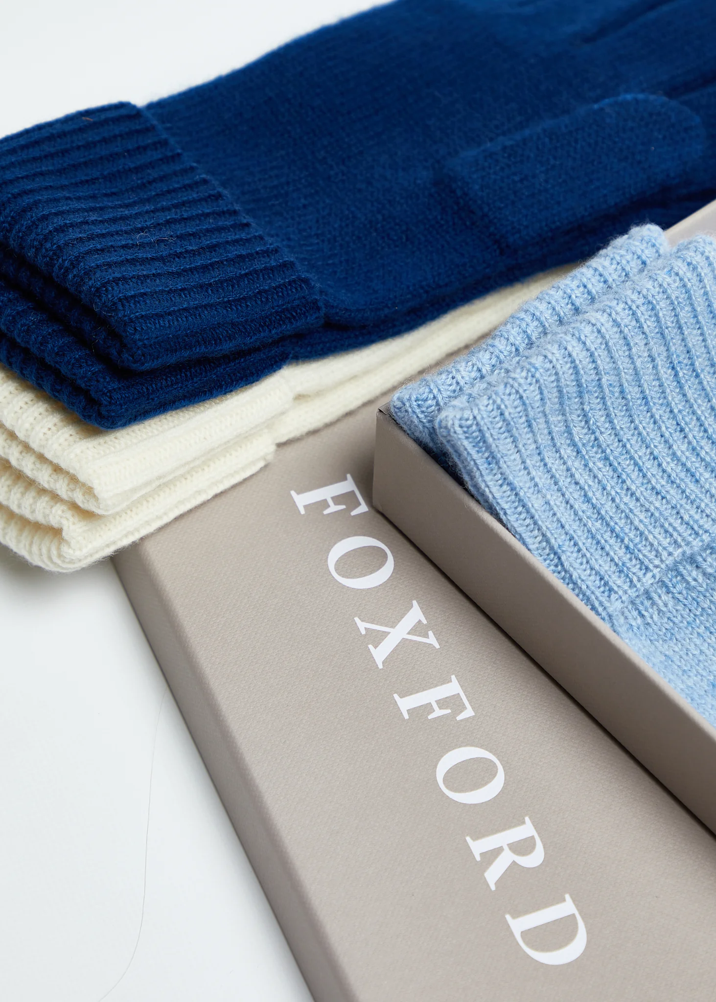 Foxford Navy Ribbed Cashmere Beanie - Image 3