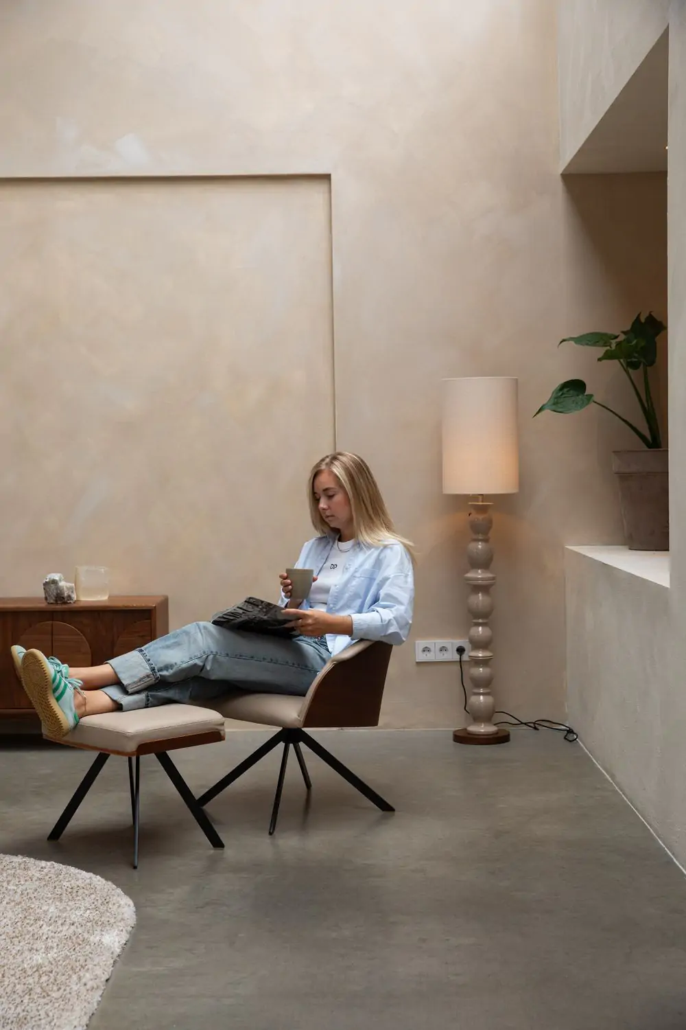 Frie Lounge Chair - Image 7