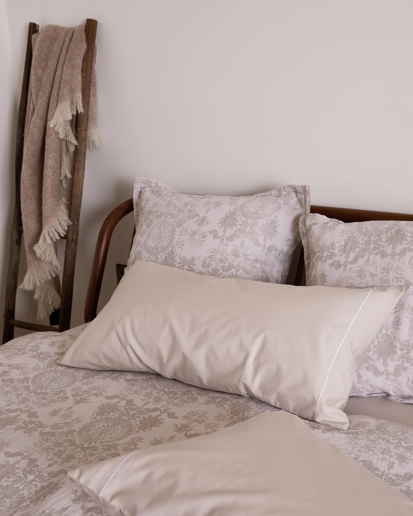 Foxford King Size Pillowcase Pair- Nacre with White Rolenio - Image 2