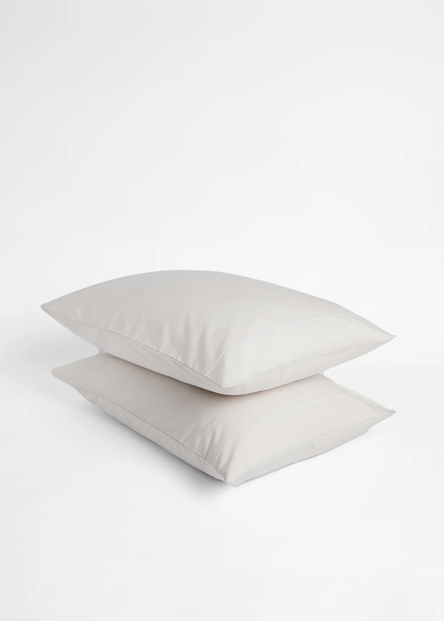 Foxford Standard Nacre Pillowcase with Rolenio