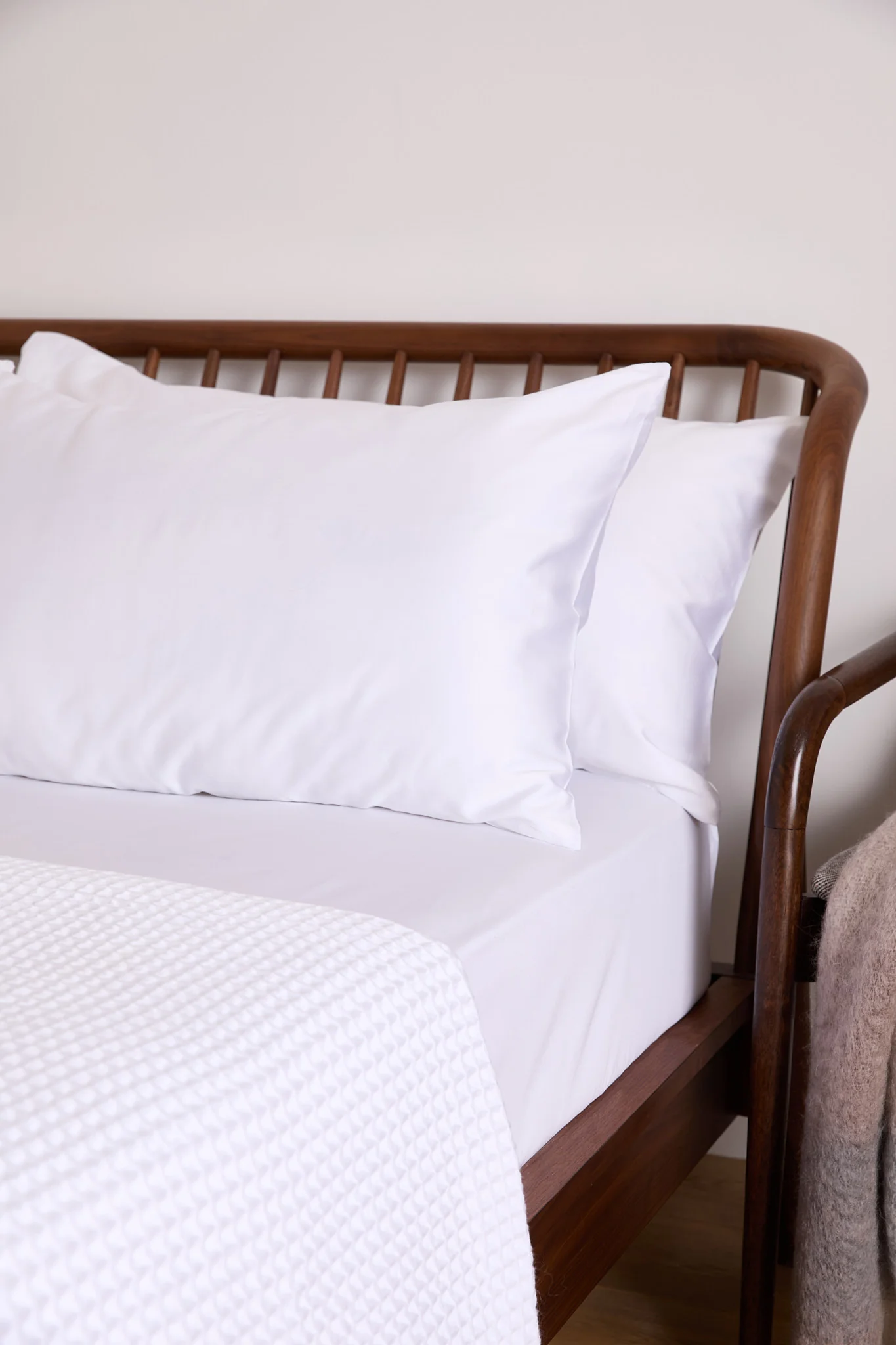Foxford Sateen Weave Standard Pillowcase - Image 8